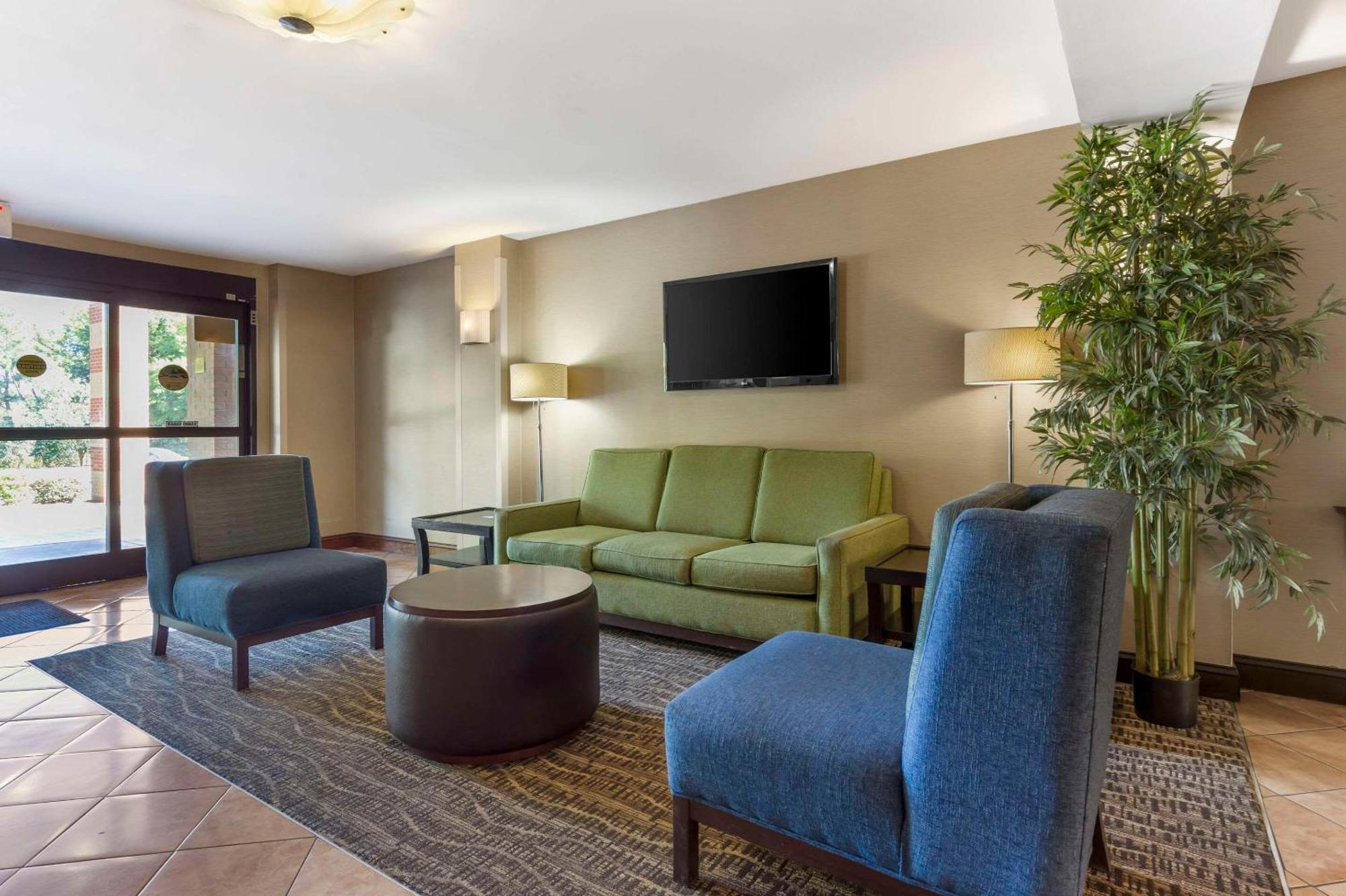 Quality Inn Raleigh Downtown Extérieur photo
