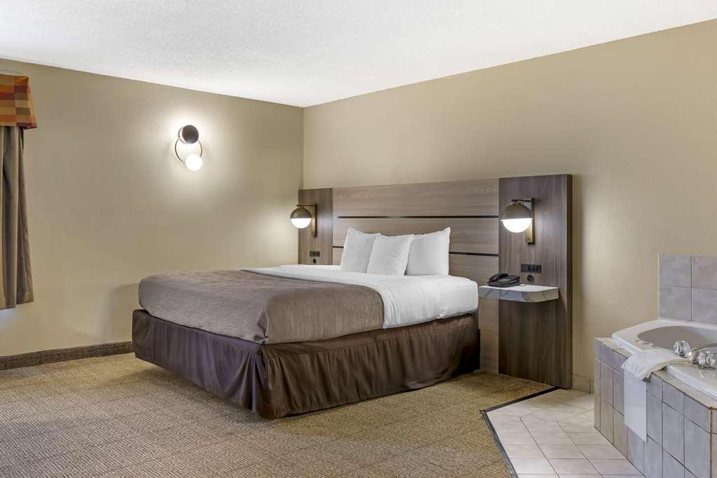 Quality Inn Raleigh Downtown Chambre photo
